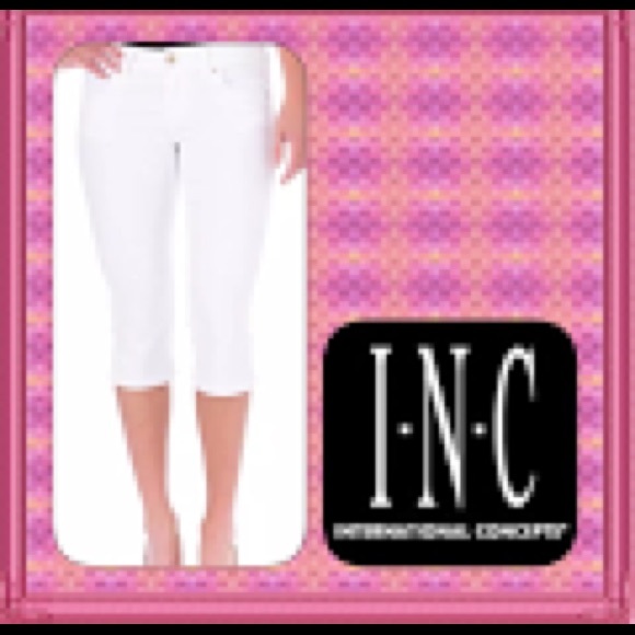 CLEARANCE INC Capri Cropped Pants