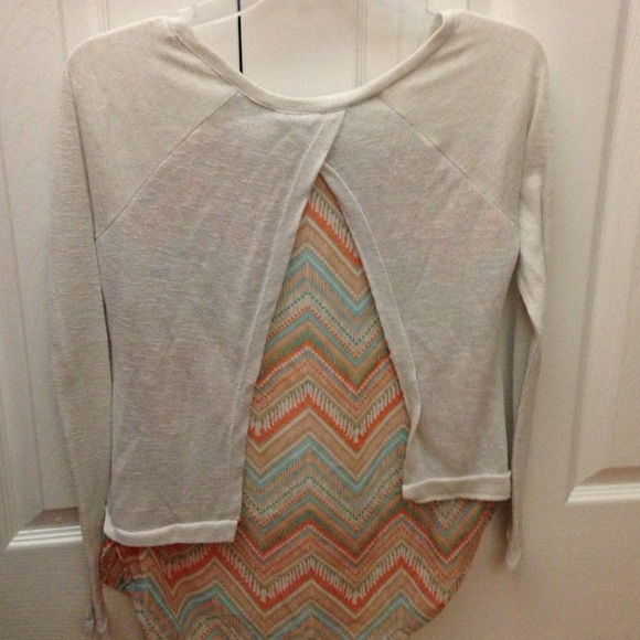 GORGEOUS envelope back Rue 21 tee!! - Picture 2 of 4