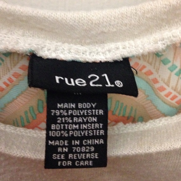 GORGEOUS envelope back Rue 21 tee!! - Picture 3 of 4