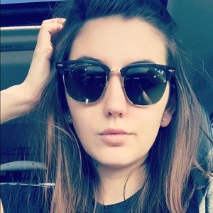 Meet your Posher, Courtney