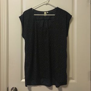 Lightweight black and white blouse