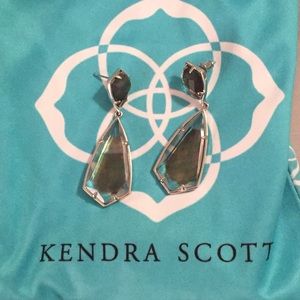 KENDRA SCOTT 🎀Carey  earring