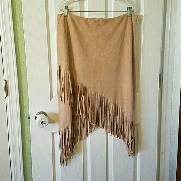 NWT faux suede fringe skirt