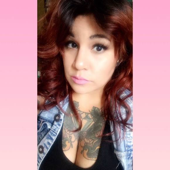 Meet your Posher, Danyella - Picture 1 of 1