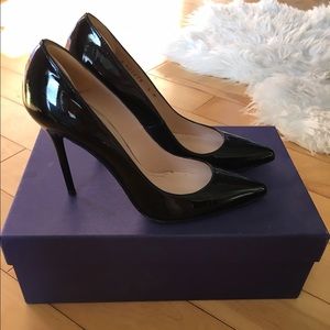 Stuart weitzman nouveau patent black size 5