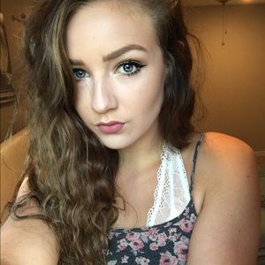 Meet your Posher, Cassie