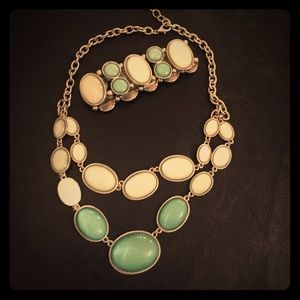 Necklace and bracelet set