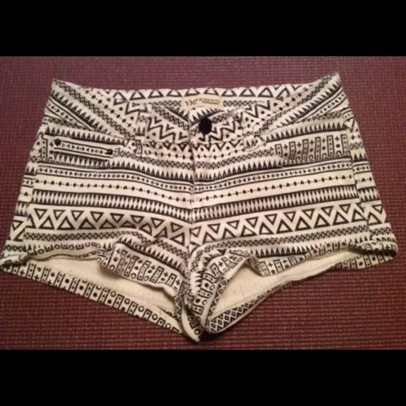 YMI Aztec Print Shorts Sz: 3