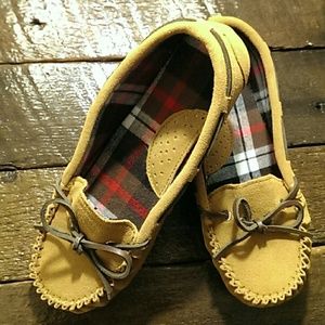 NWOT Ladies slippers/ moccasins