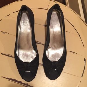 Stewart Weitzman black heels WITH BOX