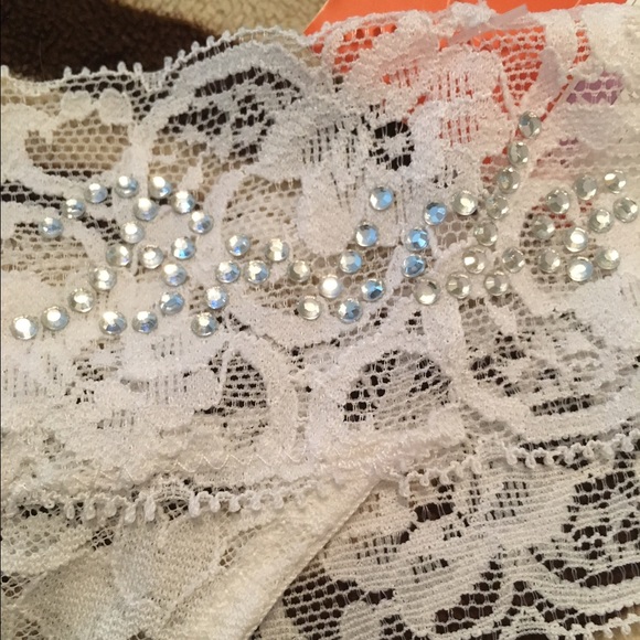Bridal rhinestone lace thong panties - Picture 2 of 4