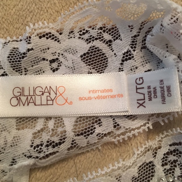 Bridal rhinestone lace thong panties - Picture 3 of 4