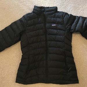 Patagonia down jacket - fits women's small!!!!