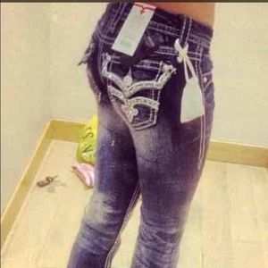 ANYONE HAVE ETTY IN BOOTCUT?