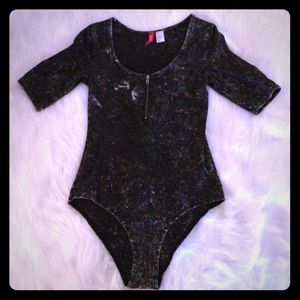 H&M Zipper Bodysuit. Size XS.
