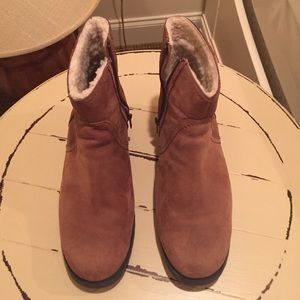 Worn once with box UGG blakely size 9 boots