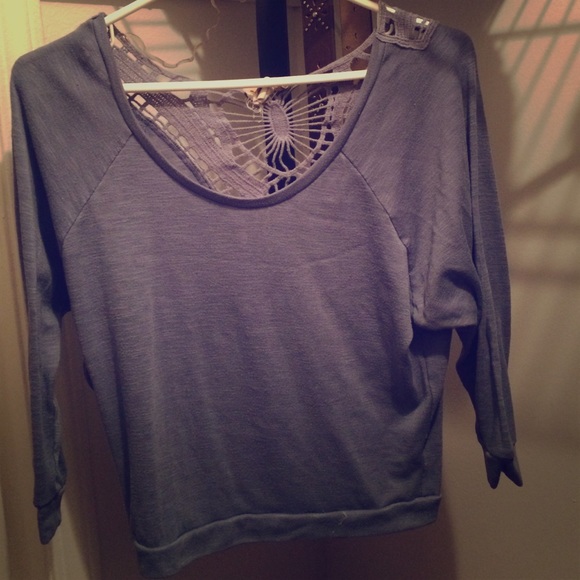 Half sleeve shirt