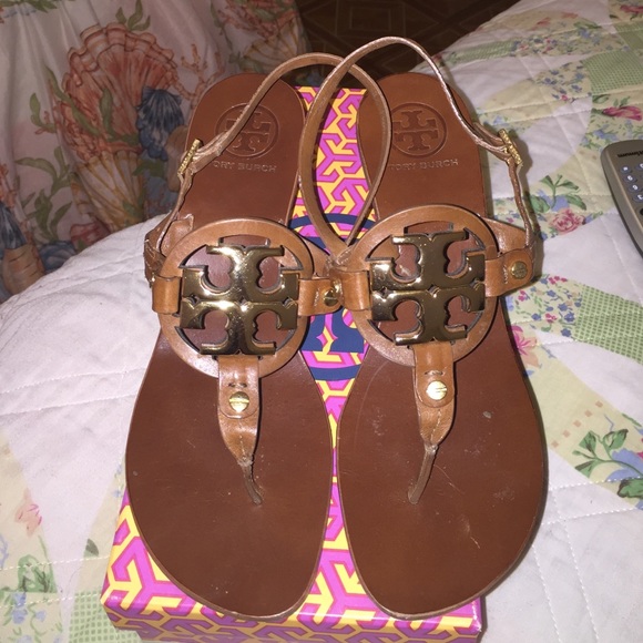 Authentic Tory Burch kitten heels sandals.