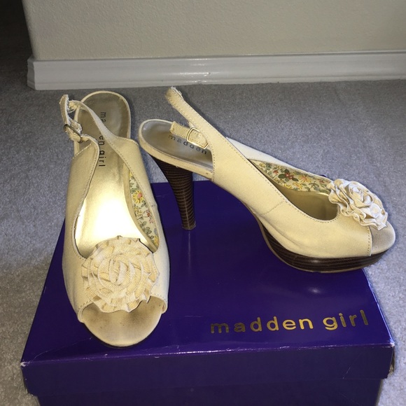 Cream slingback open toe heels 8