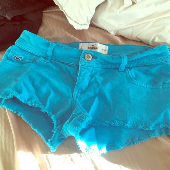 Blue Hollister shorts!