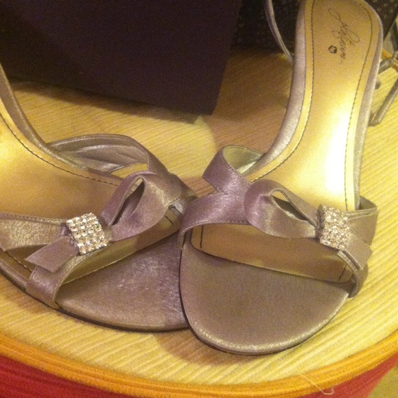 White BP Platinum Sandals Size 8.5 - Picture 3 of 4
