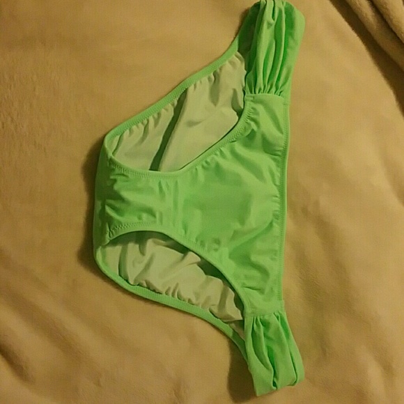 New never worn Victoria Secret bathing suit - Picture 1 of 3