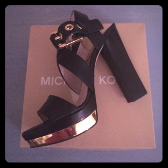 Michael Kors! Gold and black heels