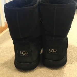UGG Australia "classic short" boot - kids 6