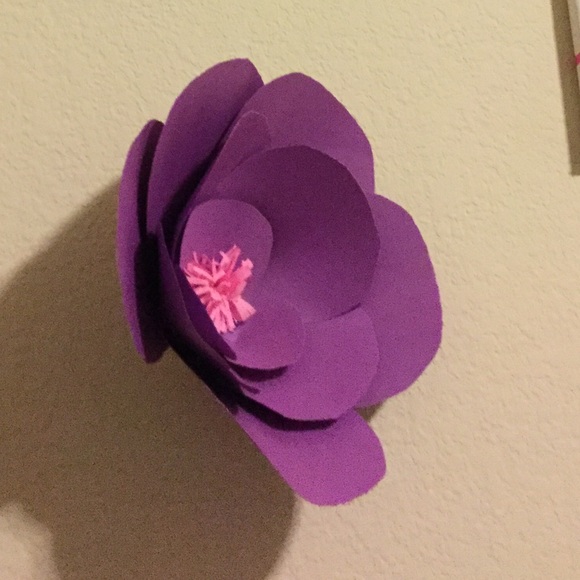 Meet your Posher, Akia - Picture 3 of 3