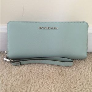 Michael Kors Jet Set Leather Wallet