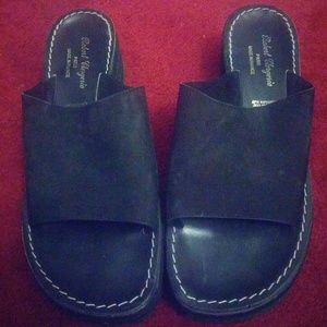 90S ROBERT C PARIS PLATFORM:The Velvet Closet