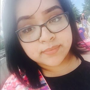 Meet your Posher, Stacy