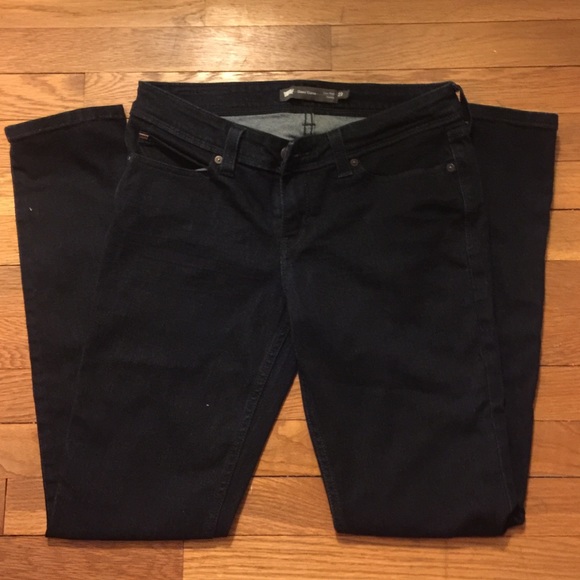 Levi dark blue skinny jeans