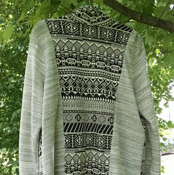 Grey Tribal Print Open Cardigan Sidetail Sweater - Picture 3 of 4