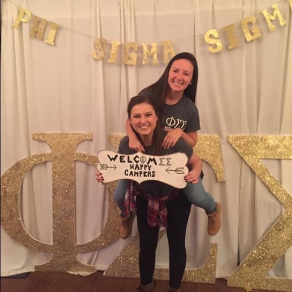 Meet Your Posher❗️ - Picture 2 of 4