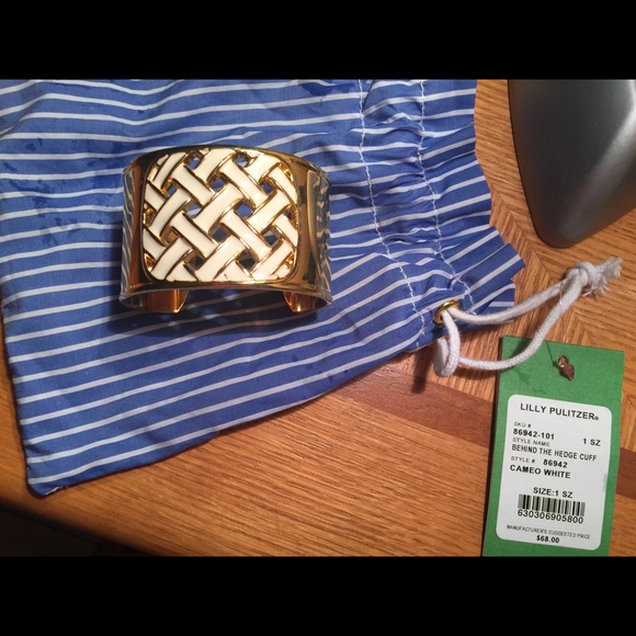 Lilly Pulitzer behind the hedge bracelet brand new