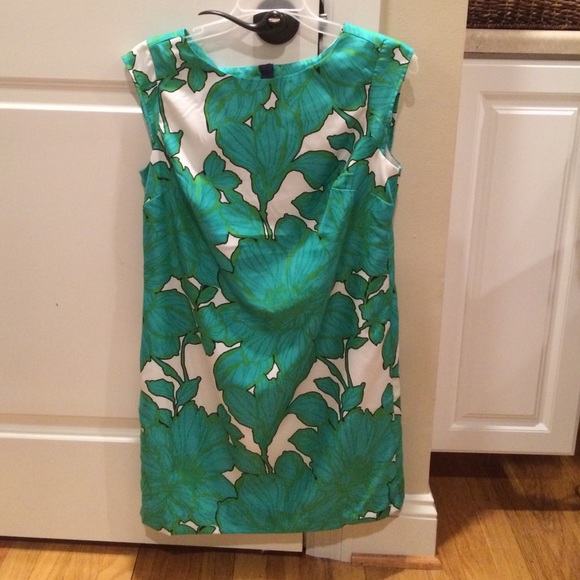 Green floral dress from the limited. - Picture 1 of 2