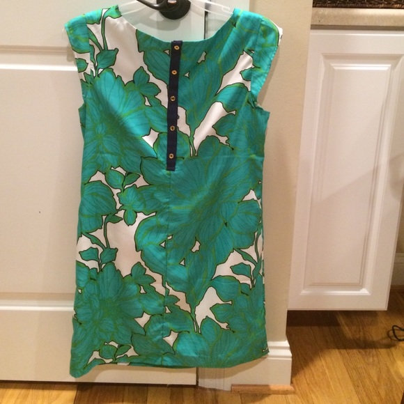 Green floral dress from the limited. - Picture 2 of 2