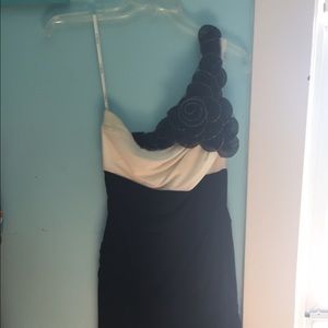 One shoulder party dress