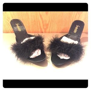 NWOT - Black Fur "Fredericks of Hollywood" heels