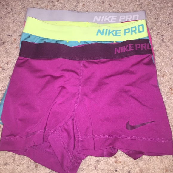 3 Nike pro spandex