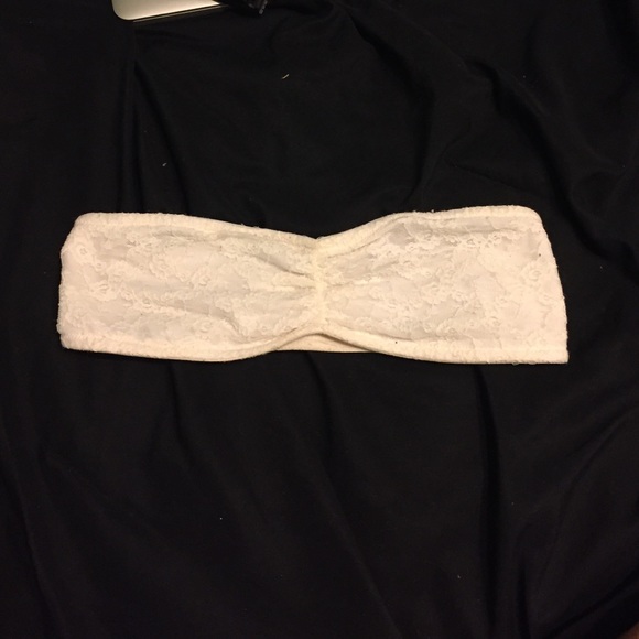 White lace bandeau