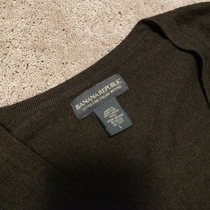 Banana republic v neck sweater MENS