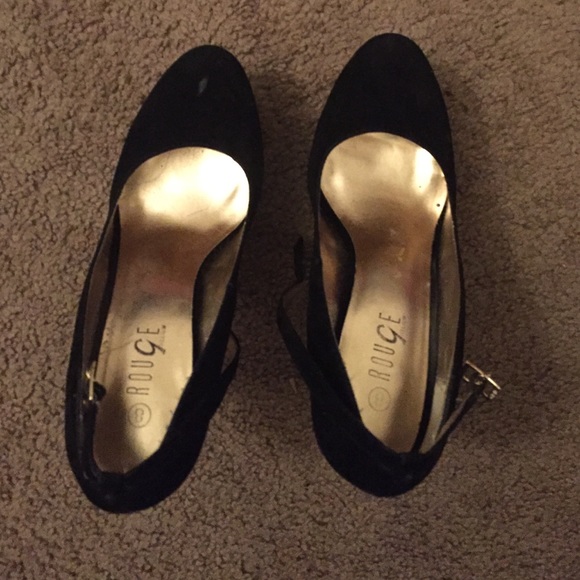 Suede pumps