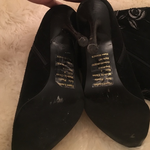 Black tall boots with beading - Picture 4 of 4