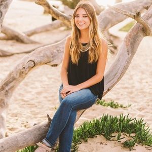 Meet your Posher, Alyssa