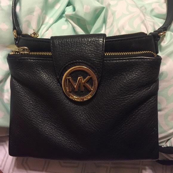 Michael Kors Fulton Large Crossbody - black