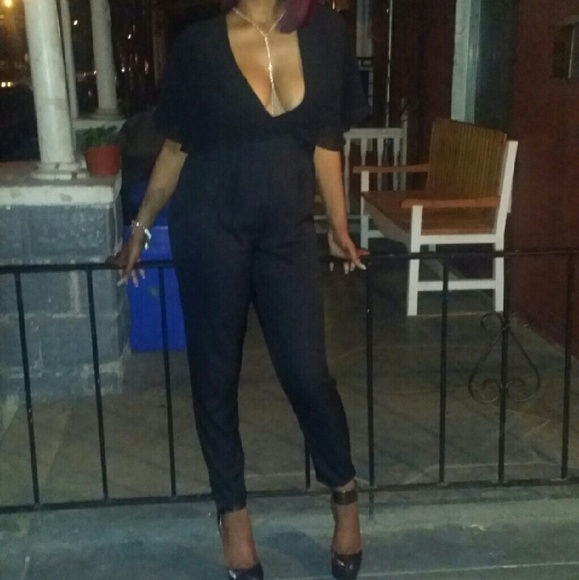 **BRAND NEW**  ROMPER - Picture 2 of 2