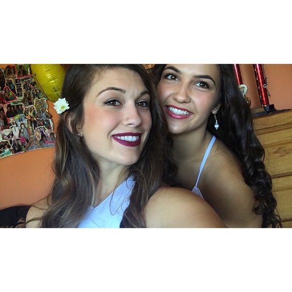 Meet your Posher, Erika - Picture 1 of 1