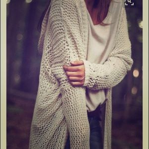 Brandy Melville sweater